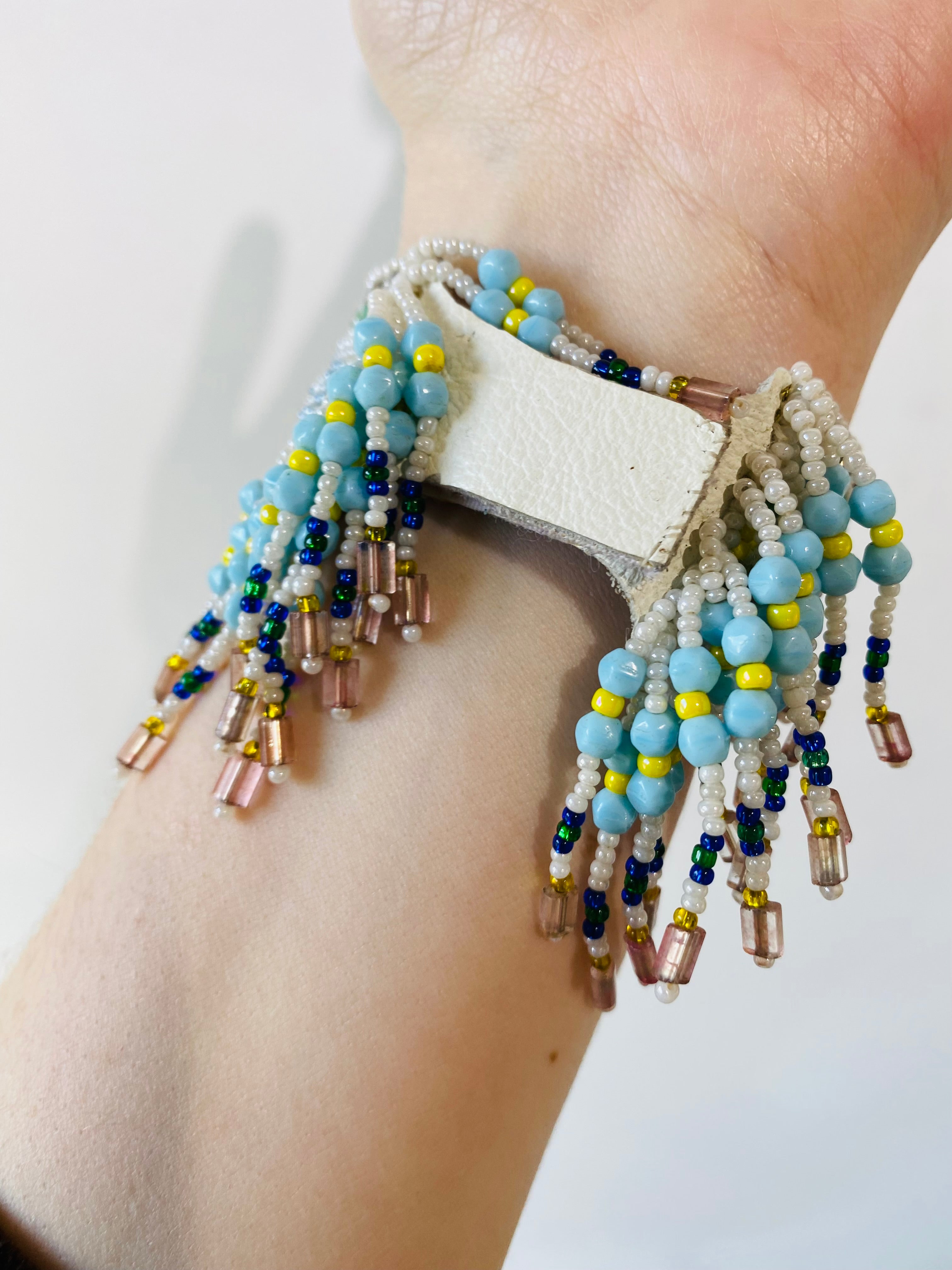 Vintage Multi-Color Beaded Bracelet – The Curatorial Dept.