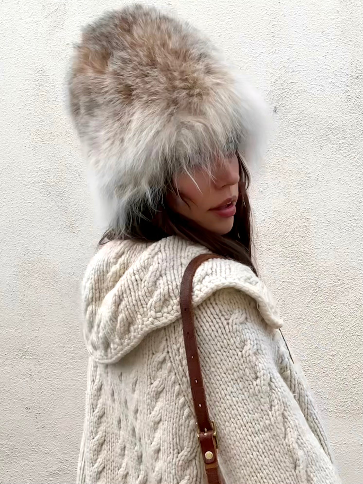 Vintage Fur Hat – The Curatorial Dept display picture 3