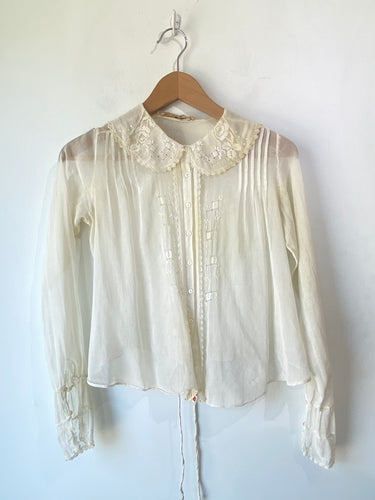 Vintage Fleur de Lis Handmade Lace Bed Jacket