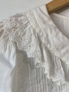 Doen White Lace Detail Blouse