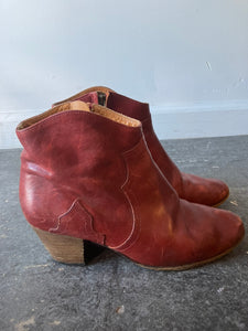 Isabel Marant Dicker Boots in Oxblood - 37