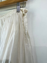 Vintage Bureaux White Ruffle Skirt