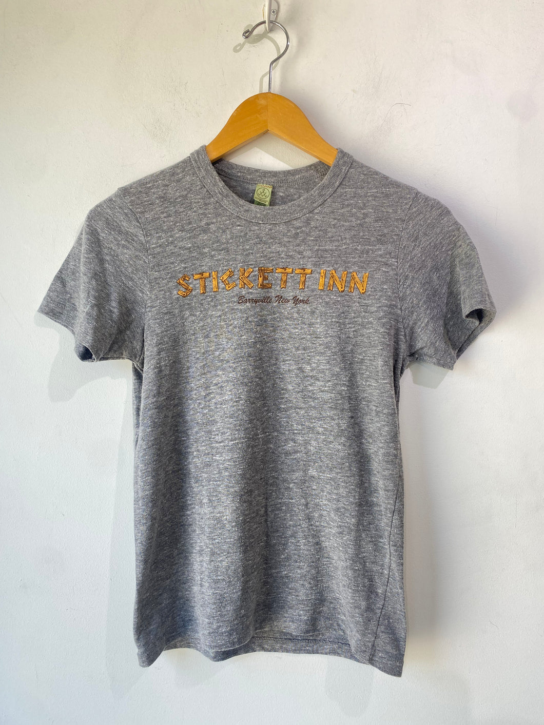 Stickett Inn NY Gray Tee