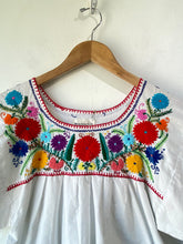 Vintage Mexican Novelty Imports Embroidered Top