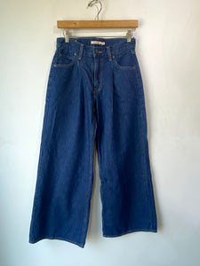 Levi's Wide Leg Jeans Size 25