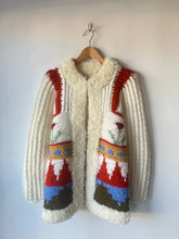 Vintage White Floral Knit Cardigan with Fluffy Collar