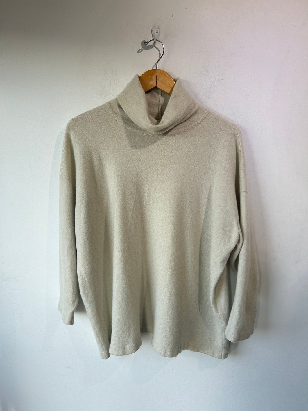 Vintage Eskandar White Cashmere Turtleneck Sweater