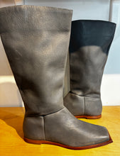 Wal and Pai Grey Leather Square Toe Boots Sz 37/6.5 US