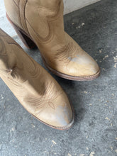 Vintage Dingo Heeled Cowboy Boots