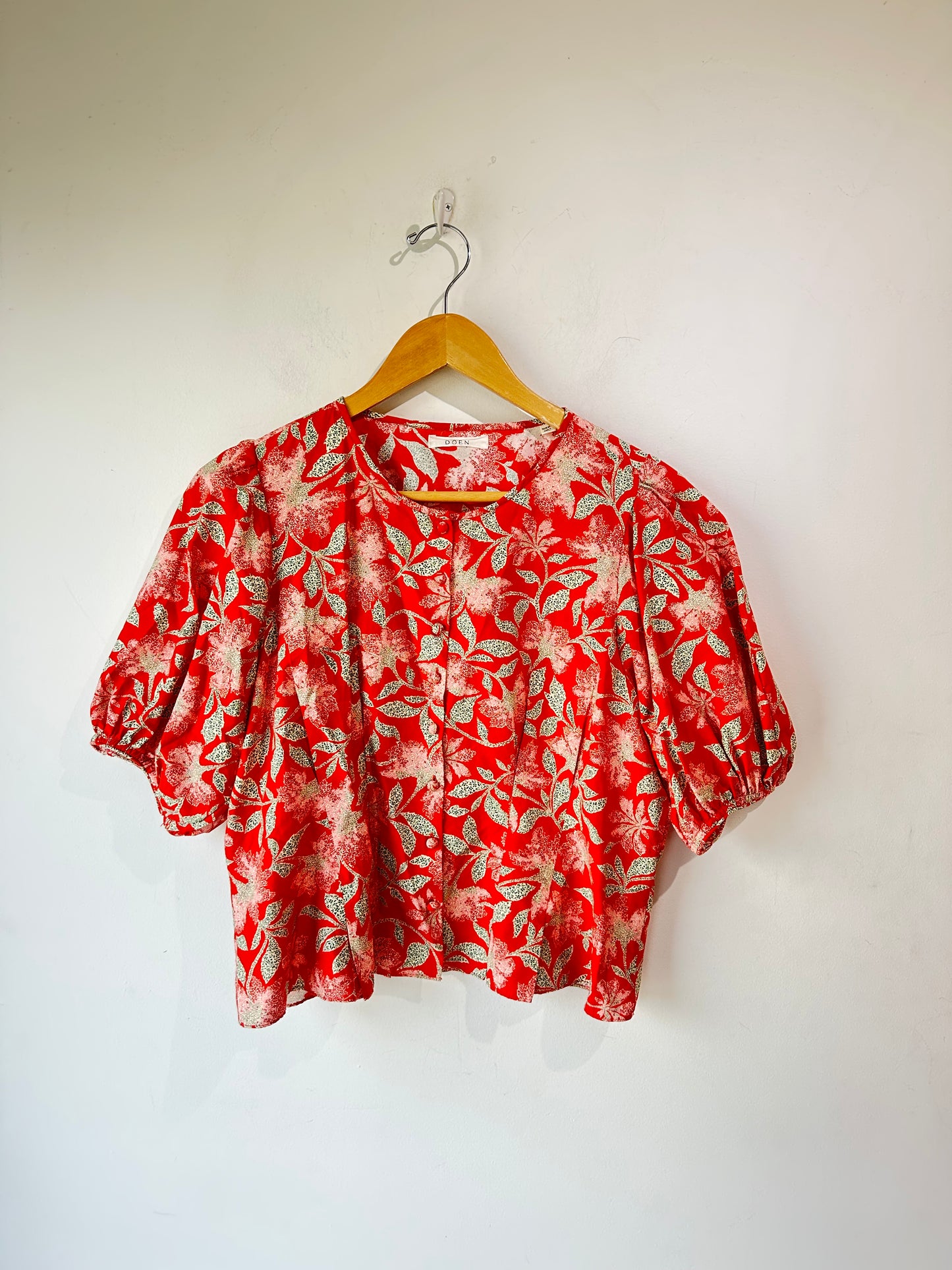 Doen Red Chelle Top in Jardin 