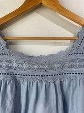 Doen Anneth Top in French Blue