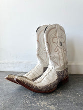 Vintage Los Altos White Crocodile Long Toe Boots