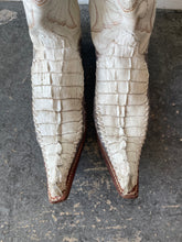 Vintage Los Altos White Crocodile Long Toe Boots