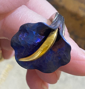 Janusz Szkutnik Calla Lily Sterling Silver Titanium and Gold Ring