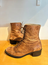 Vintage White Mountain Brown Lace-Up Boots
