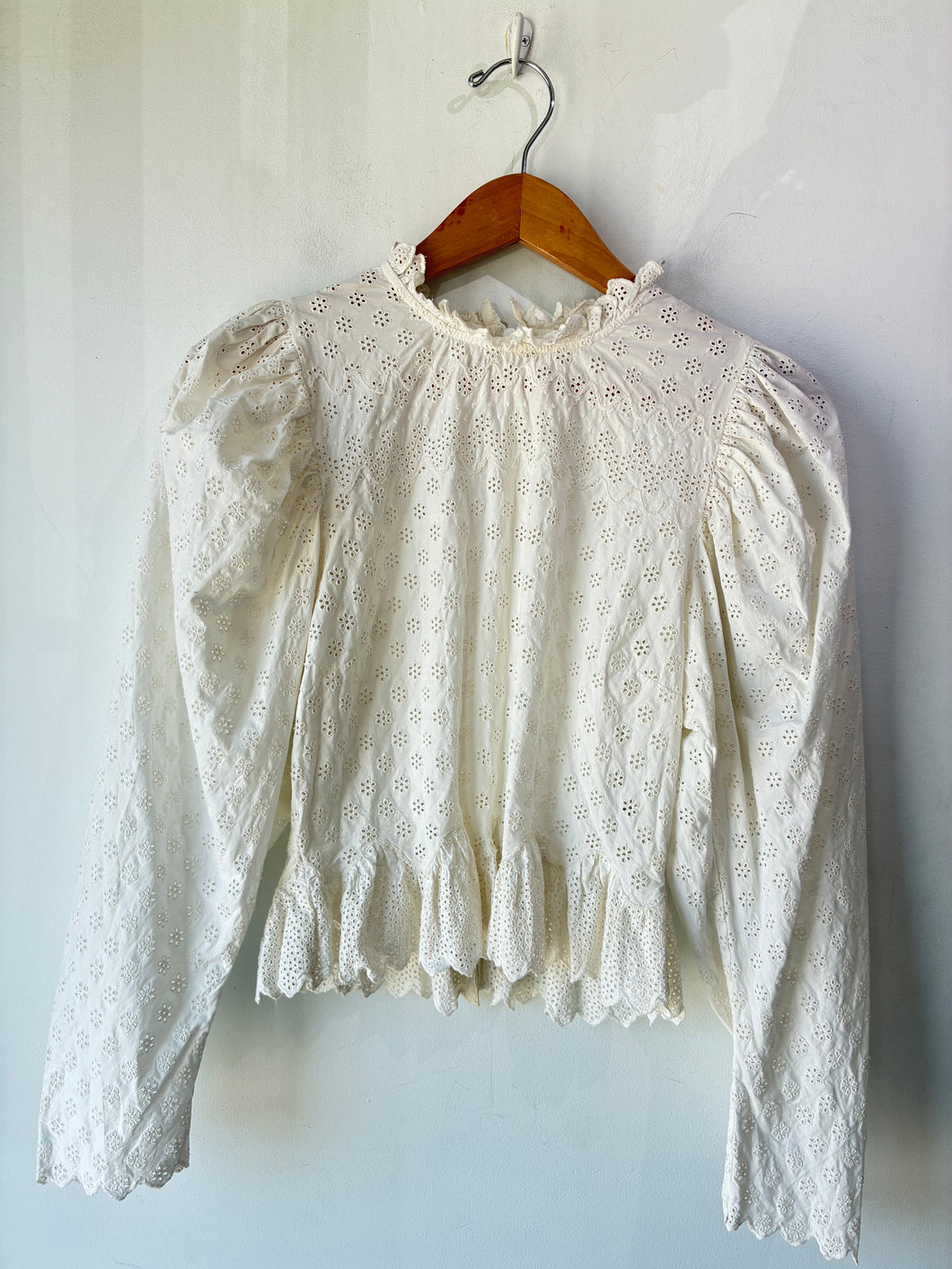 Doen White Eyelet Lace Top