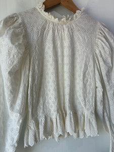 Doen White Eyelet Lace Top