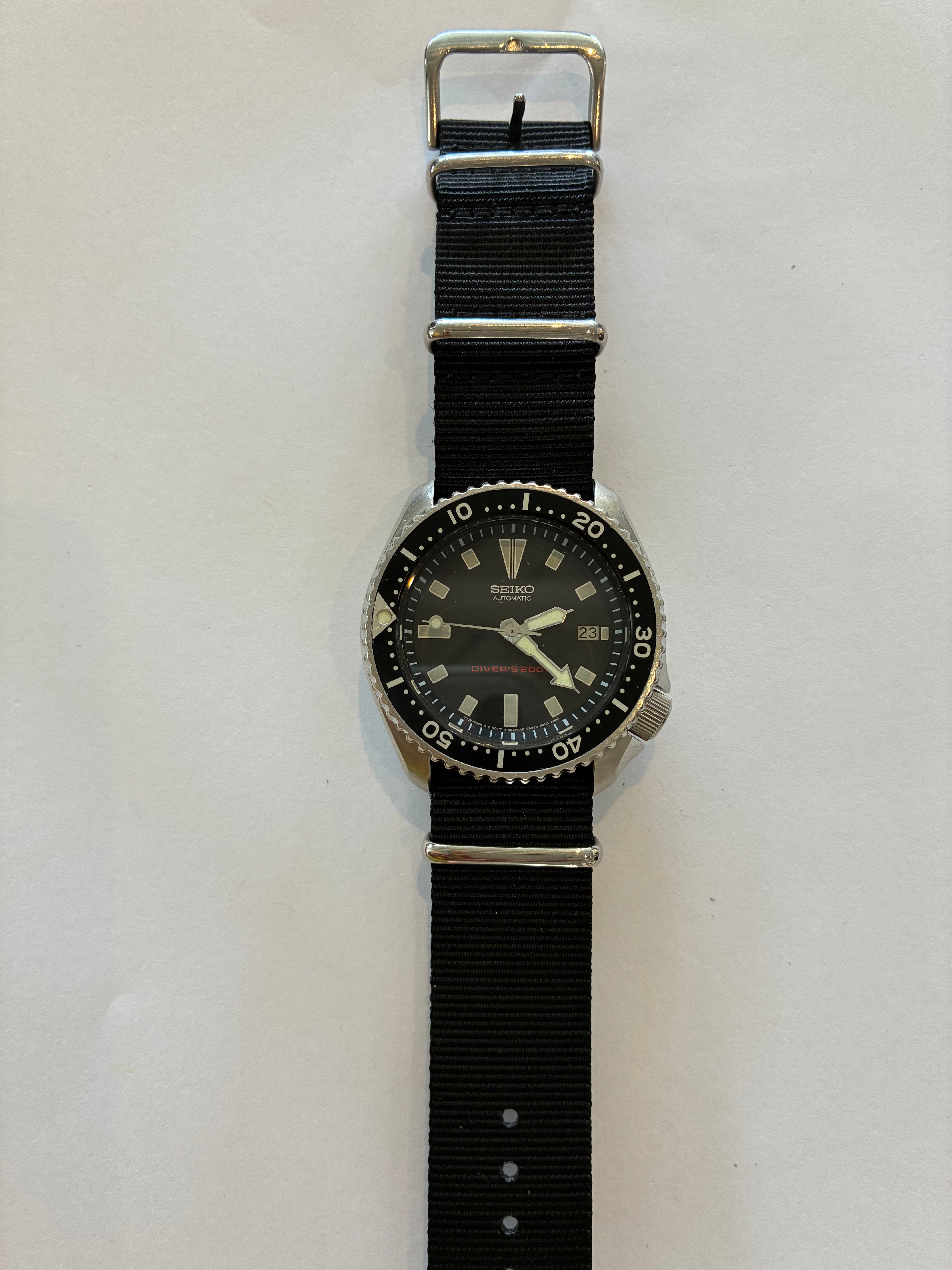 左*端様 BRIKOブリコ Jumper 90s Archive ブラックフレー Vintage 1994 Seiko 7002-7039 Diver Watch – The Curatorial Dept.
