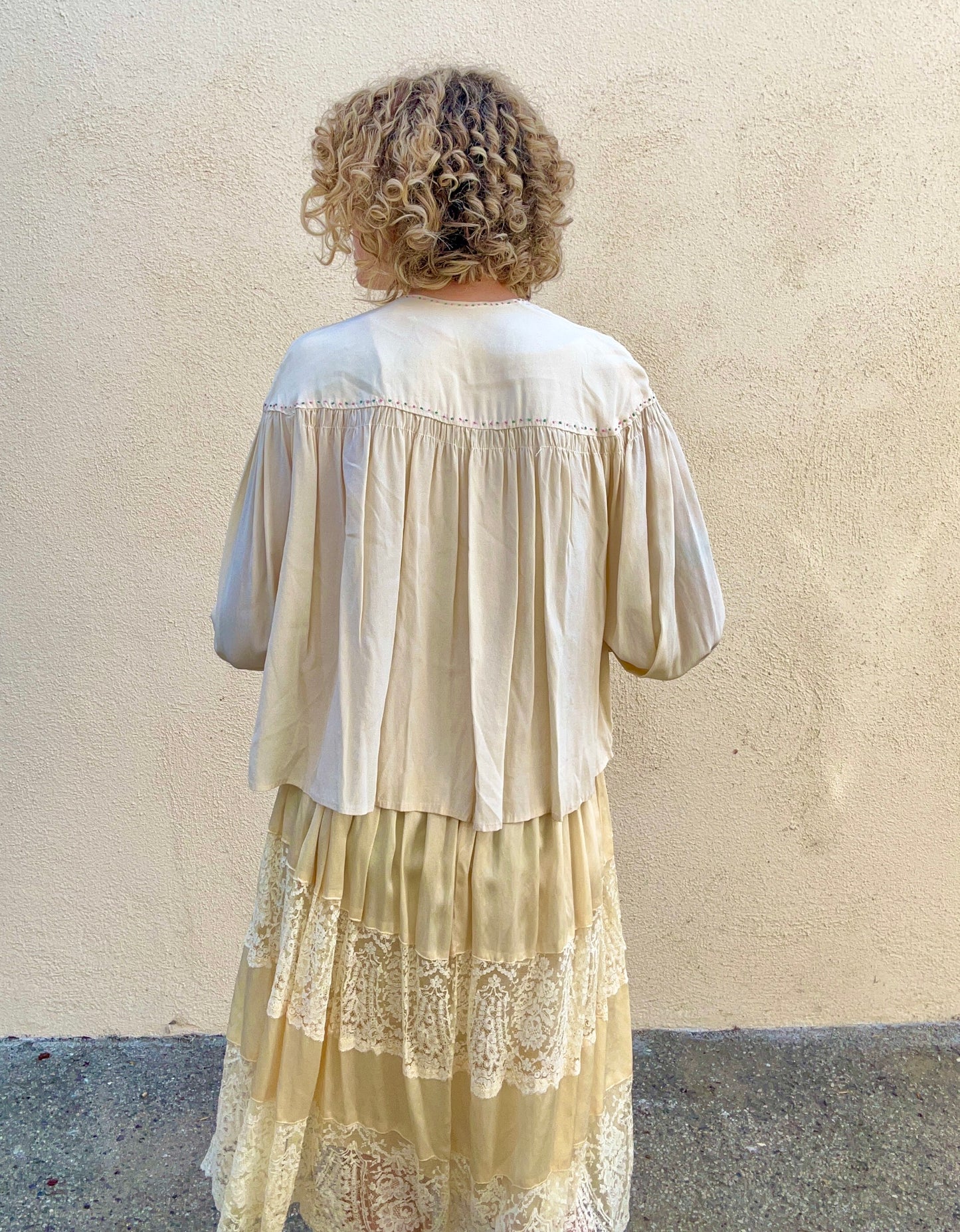 victorian cream dress Mary 18