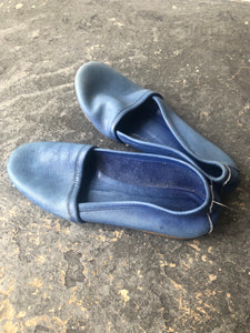 Beatrice Valenzuela Blue Flats (as is)