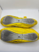 LA Opera Capezio Yellow Ballet Slippers Size 7