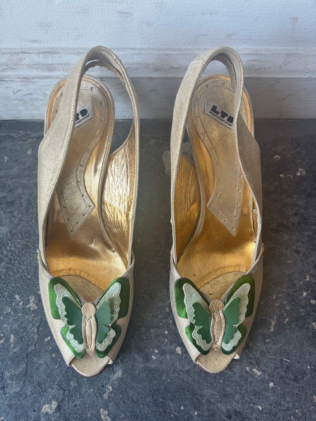 Ltd.  Fornarina Butterfly Gold Wedges Size 37