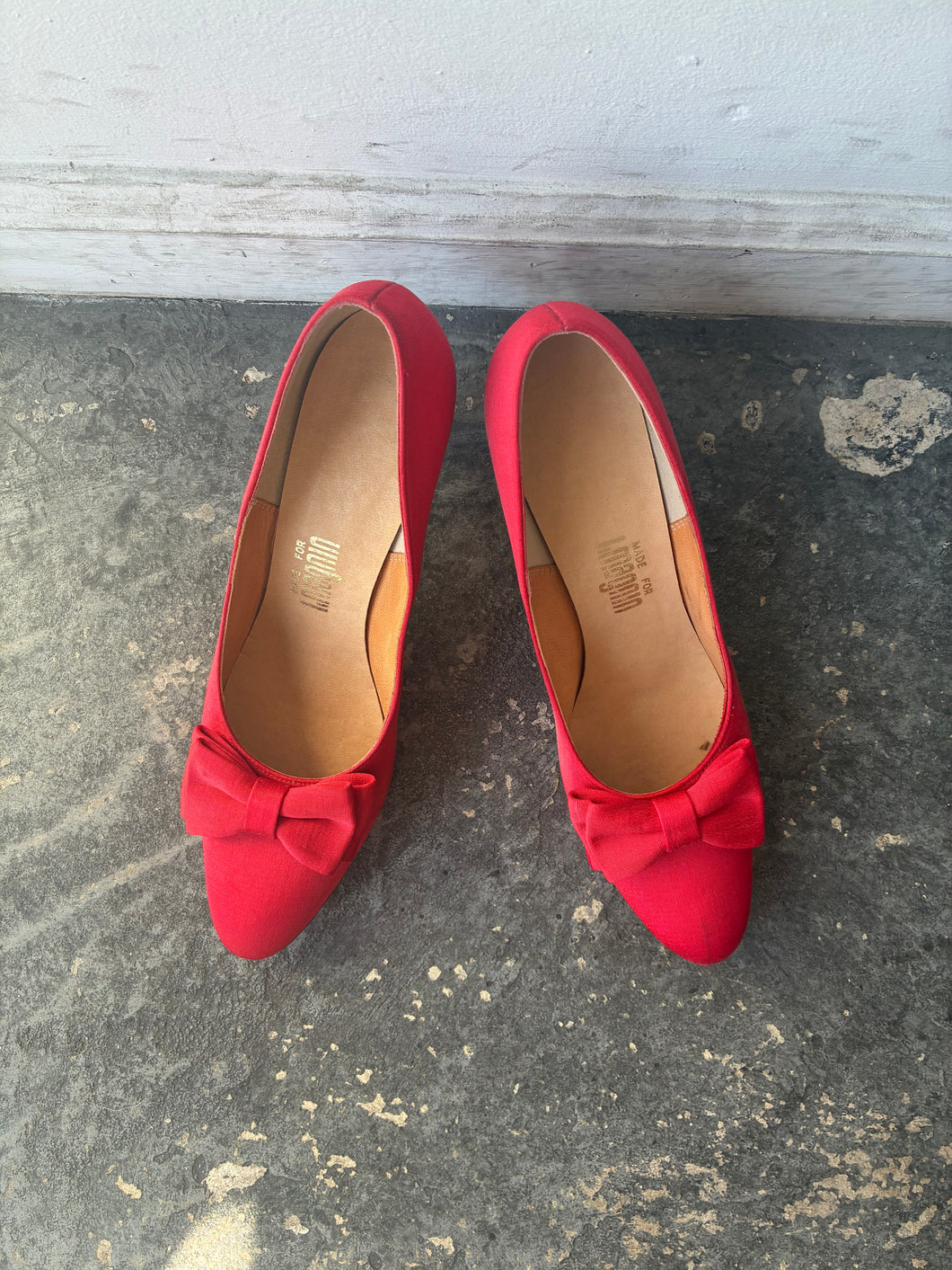 Vintage I. Magnin Red Heels with Bows Size 8