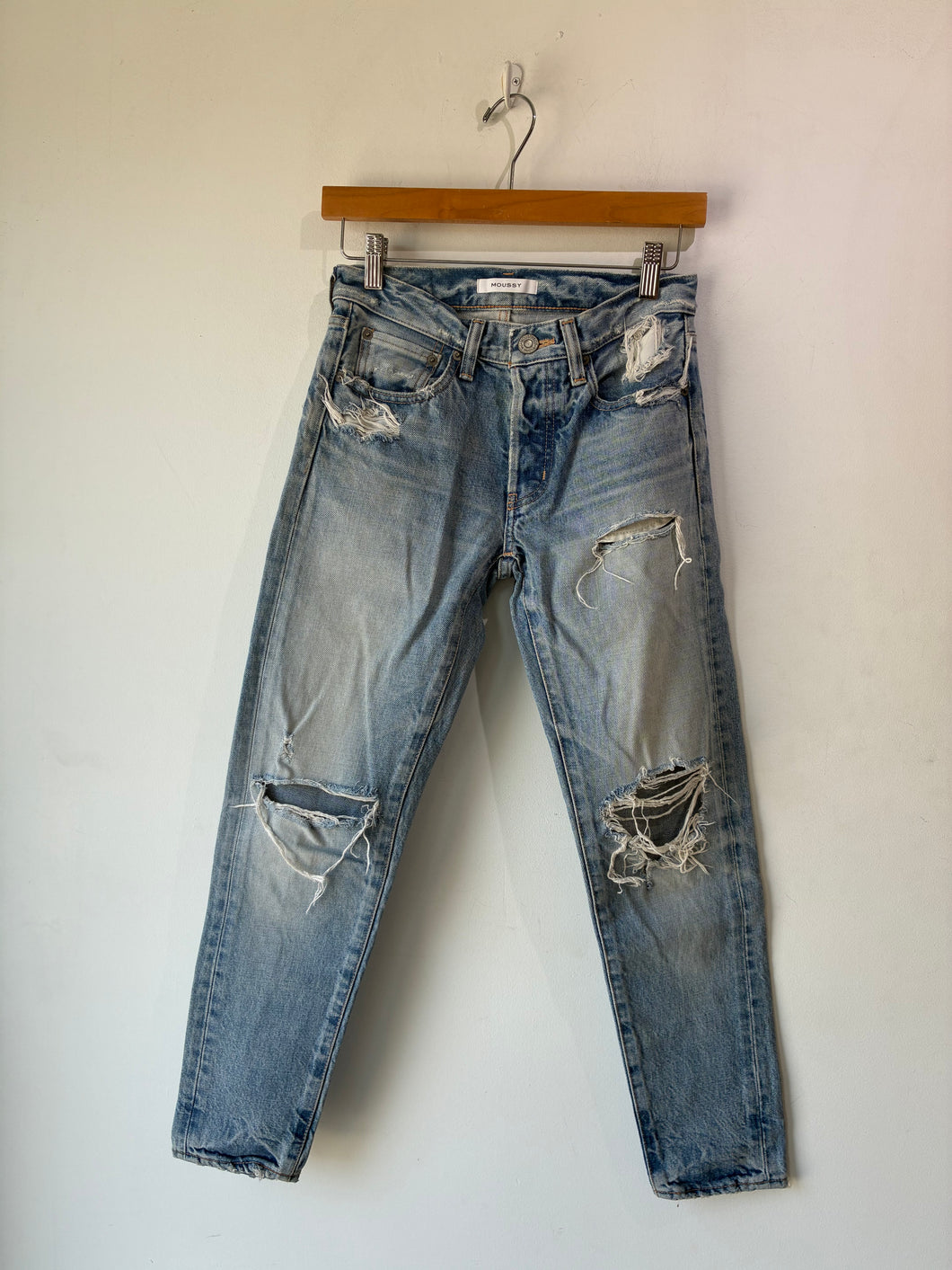 Moussy Distressed Jeans Size 24