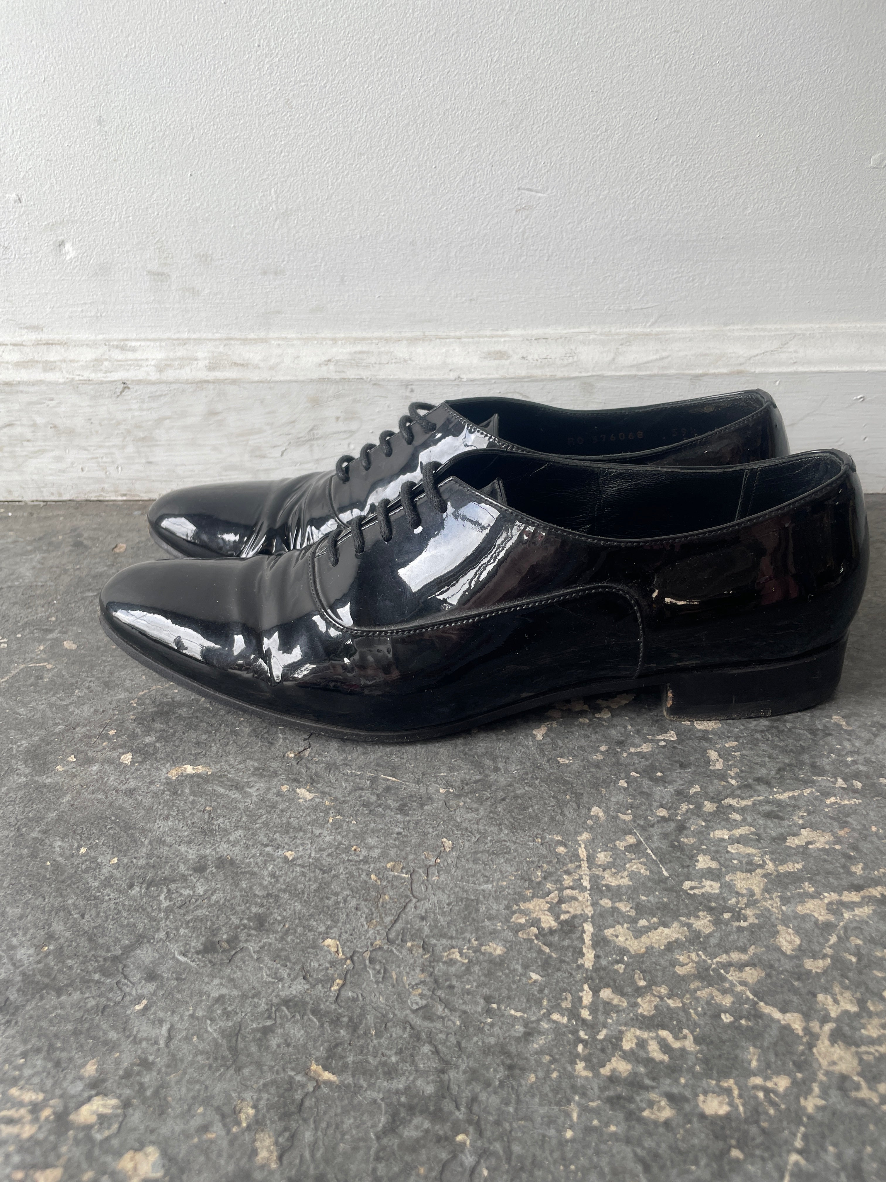 Saint Laurent patent leather shoes エディ期 Yves Saint Laurent Black Patent Leather Oxfords