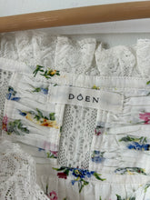 Doen Floral and Lace Top