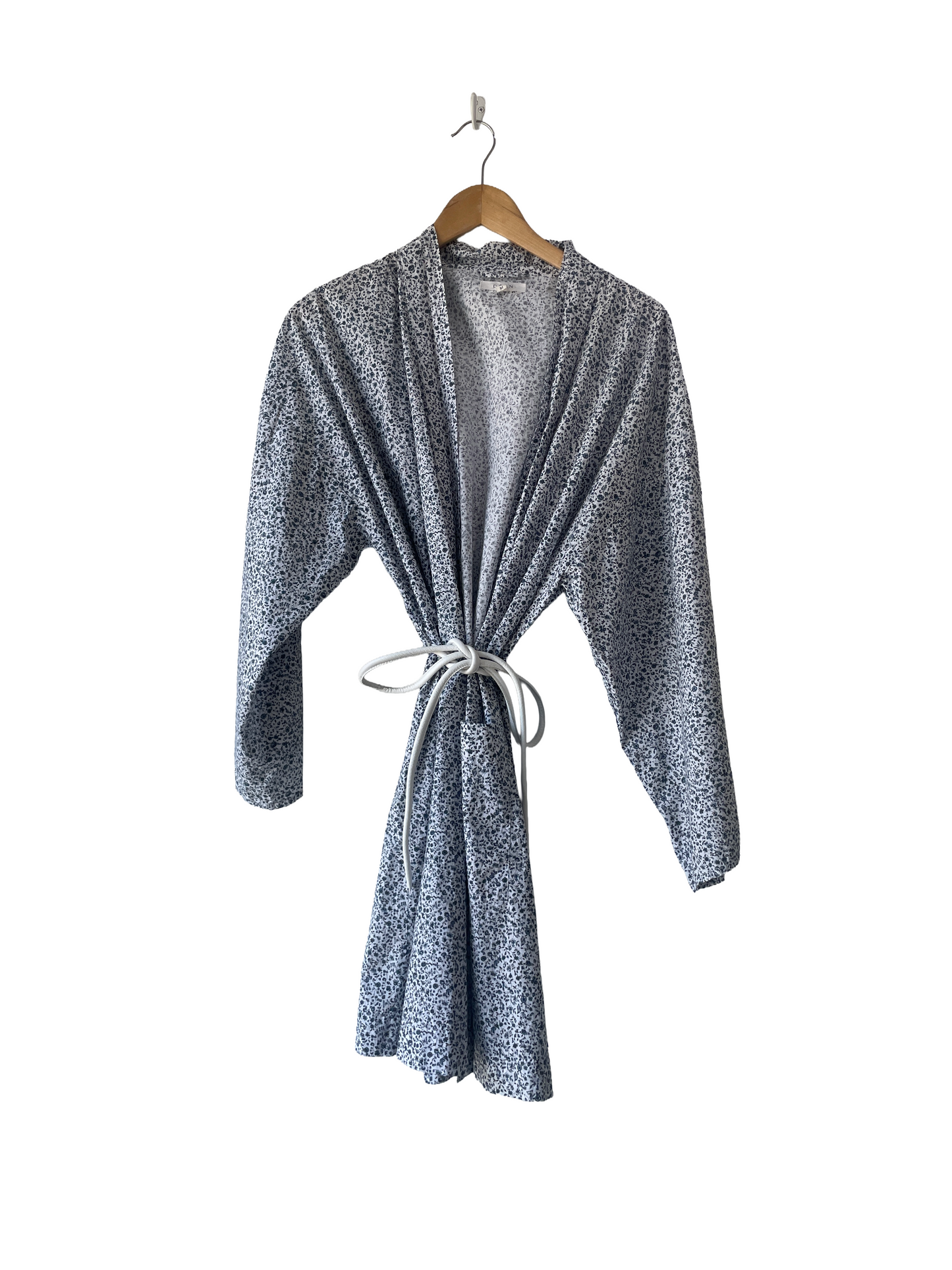 Doen Blue Floral Print Robe – The Curatorial Dept