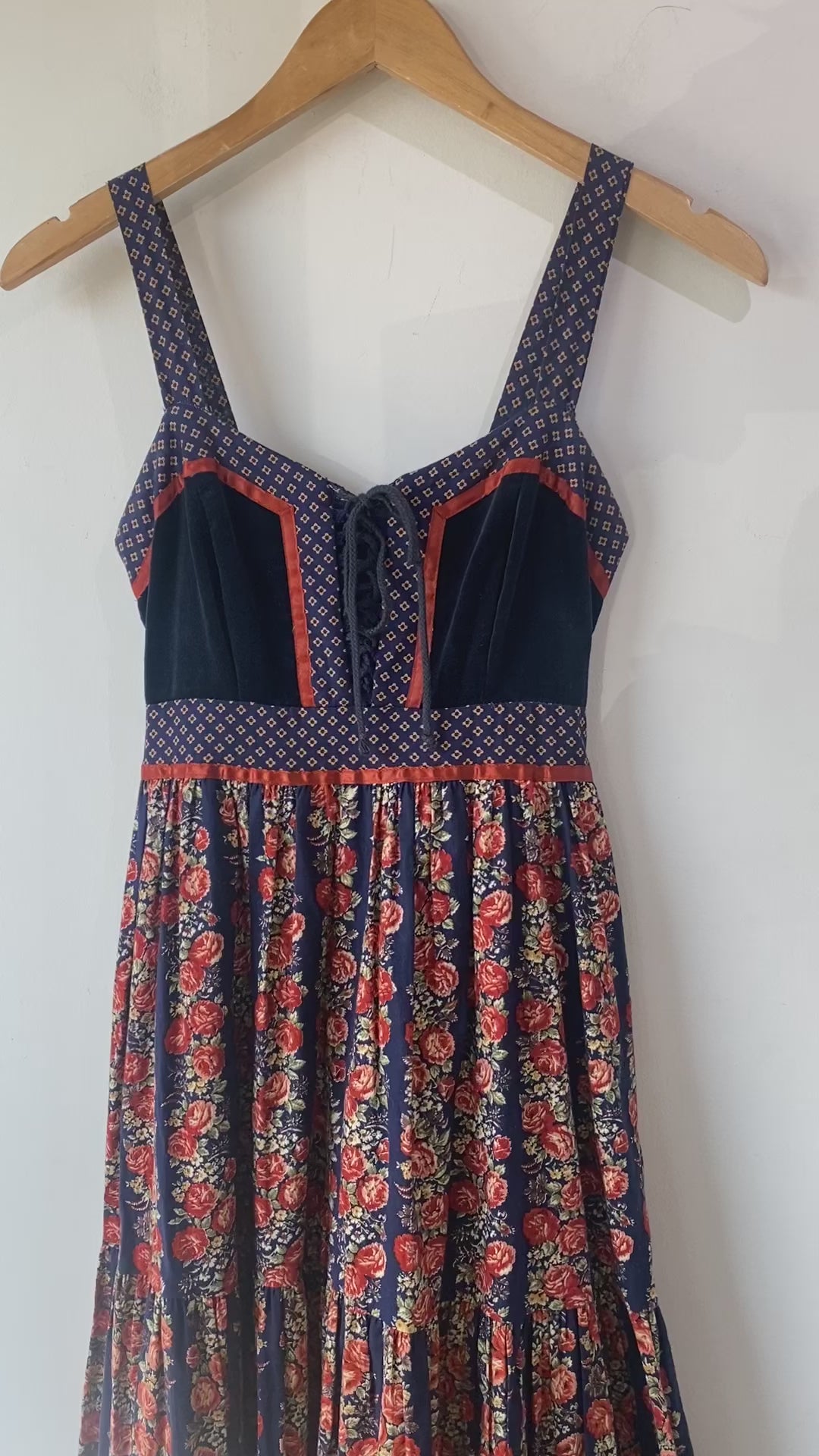 Vintage Gunne Sax Cabbage Rose Print Dress