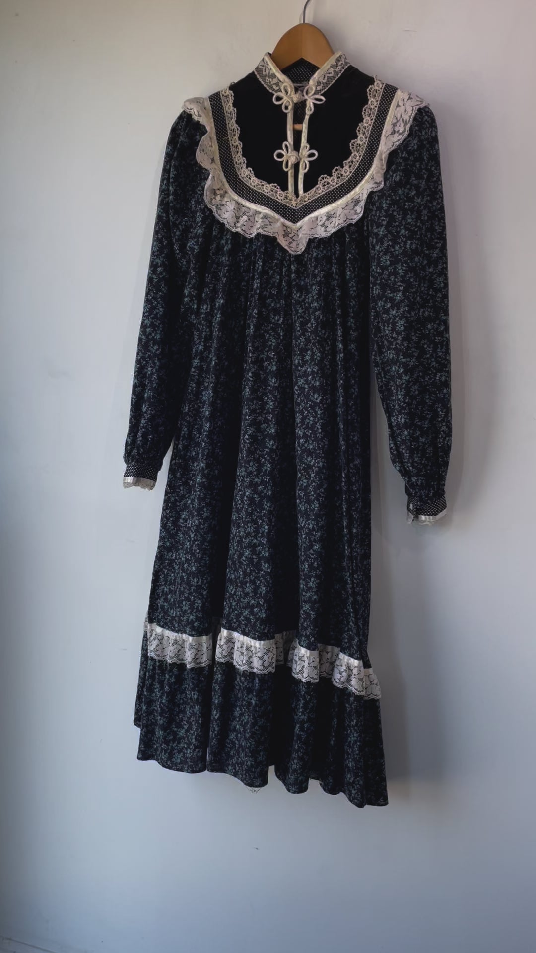 Vintage Gunne Sax Black Blue Floral Velvet Dress