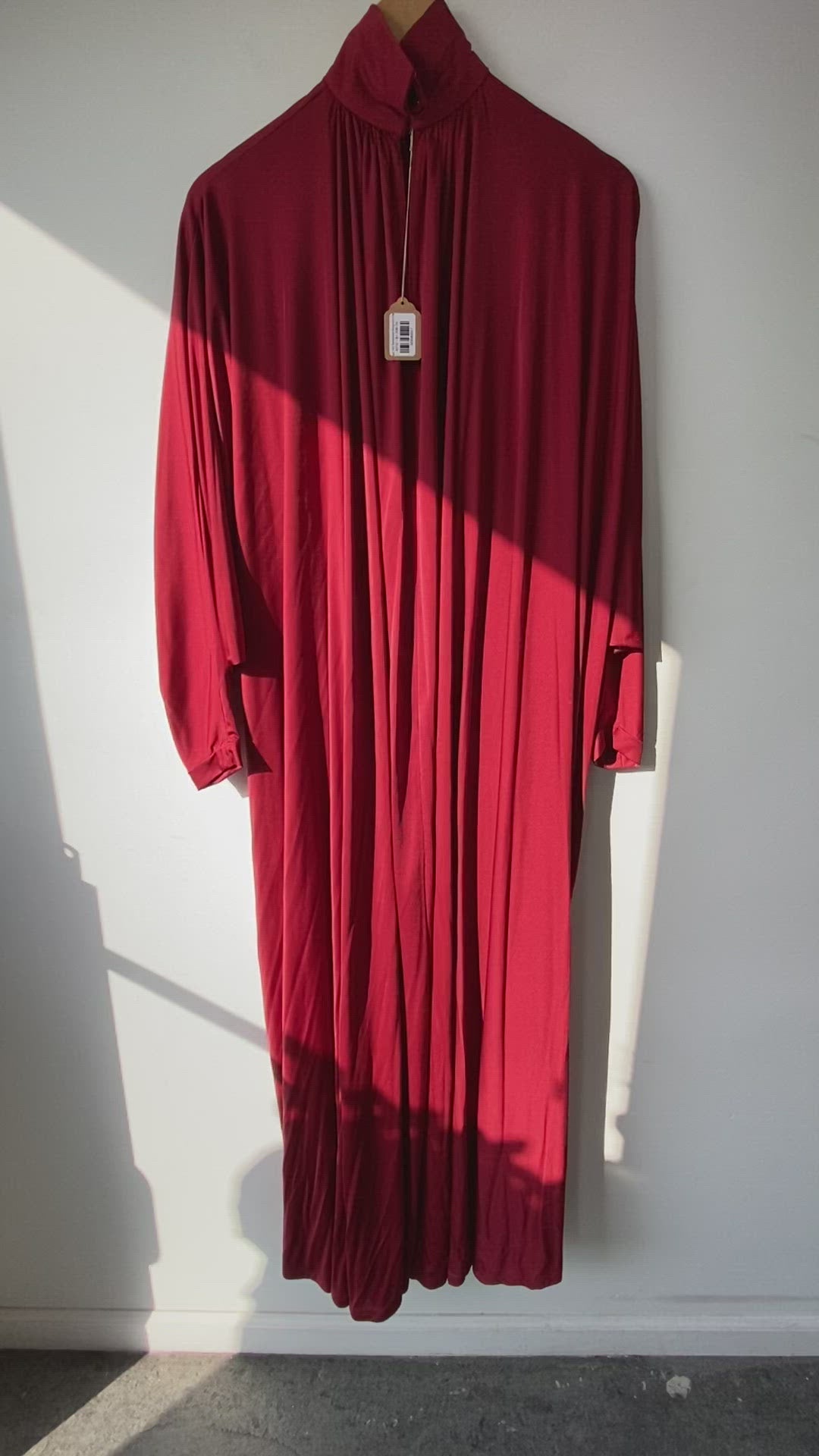 Stunning Vintage Yuki Rembrandt Burgundy Gown