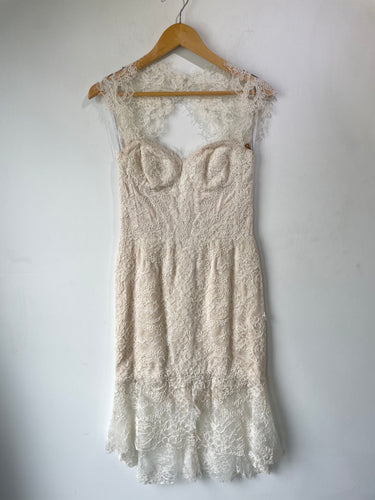 Monique Lhuillier Ivory Lace Wedding Mini Dress - The Curatorial Dept.