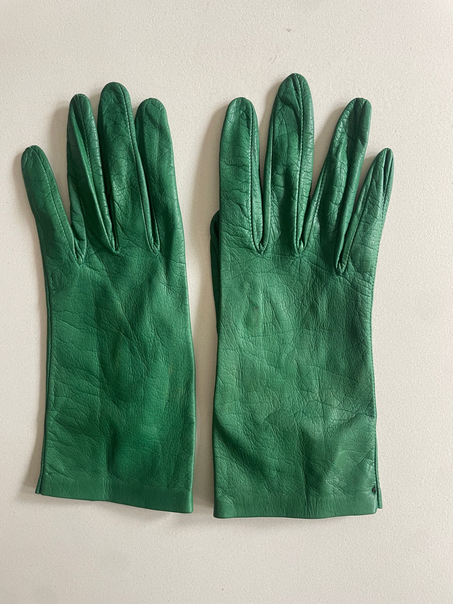 Vintage Green Kid Leather Gloves - The Curatorial Dept.