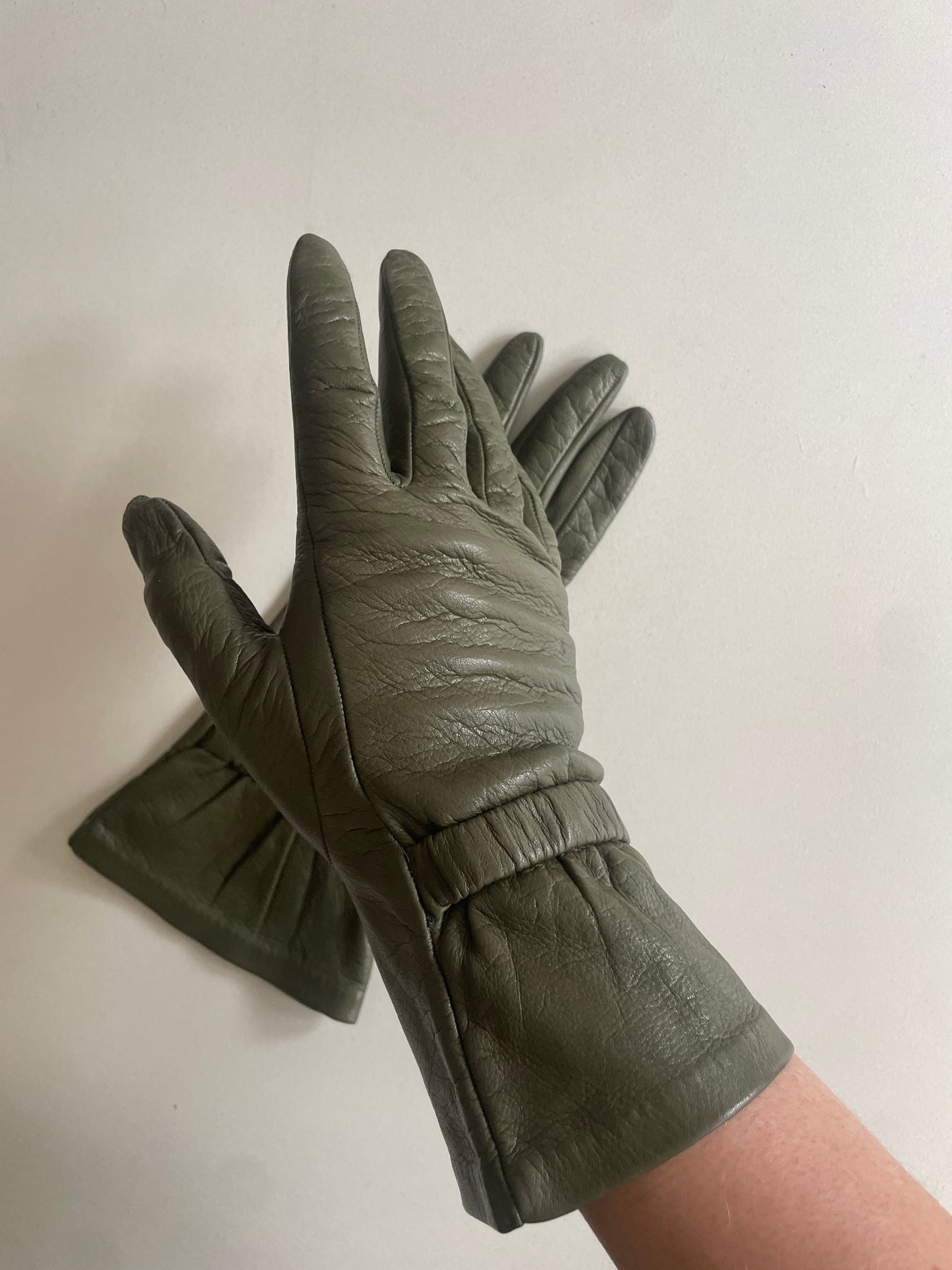 Vintage Green Kid Leather Gloves - The Curatorial Dept.