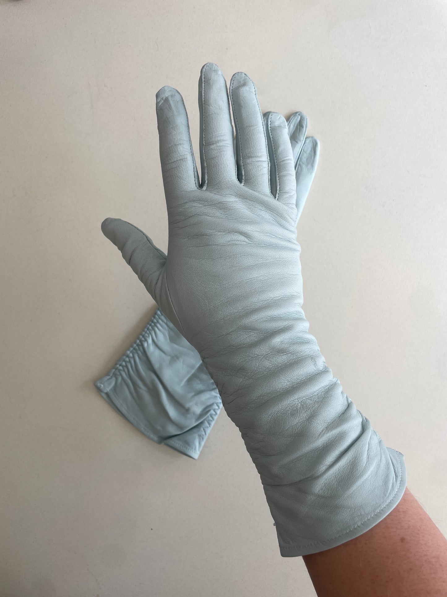 Vintage Baby Blue Kid Leather Gloves - The Curatorial Dept.