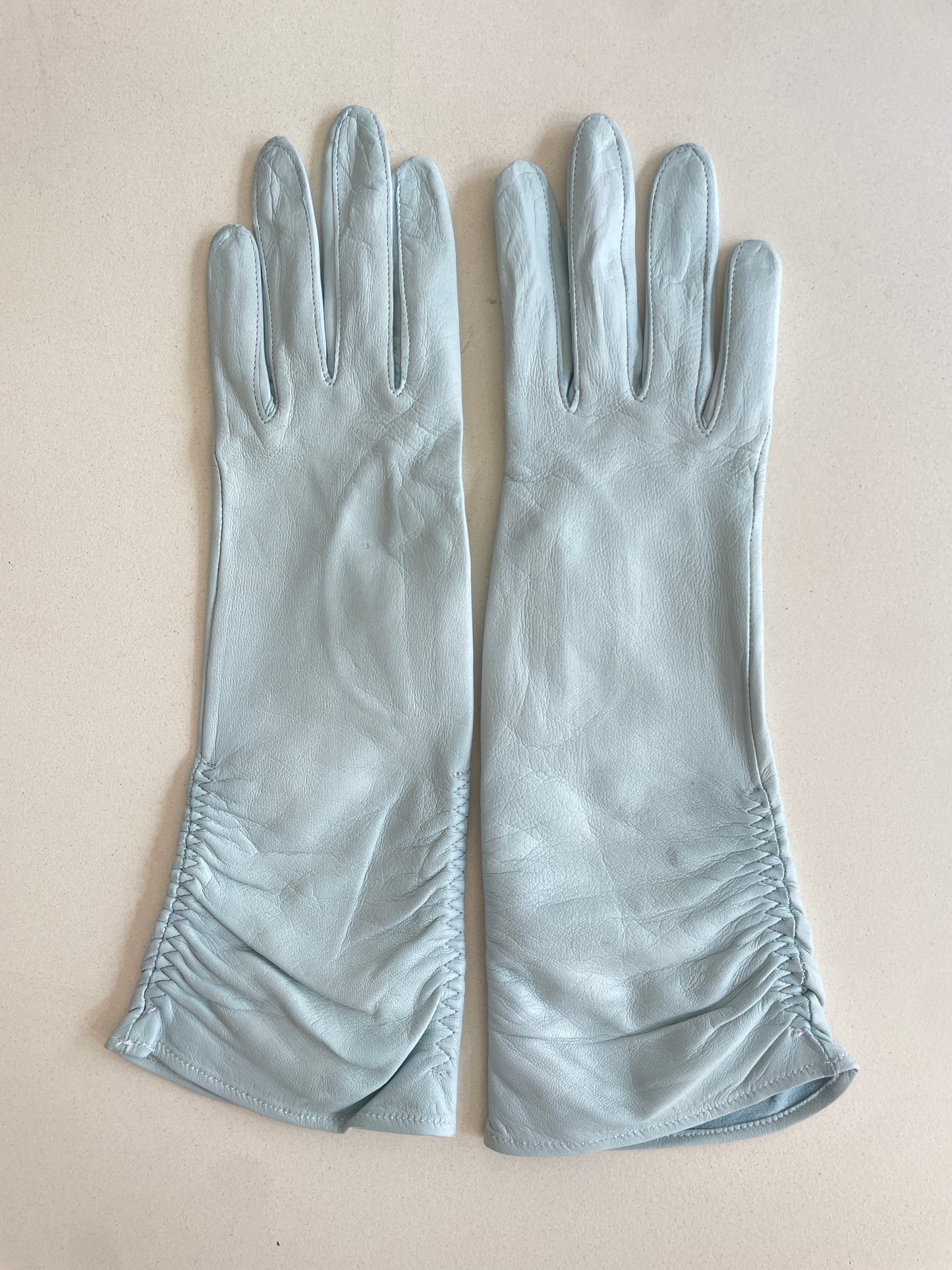 Vintage Baby Blue Kid Leather Gloves - The Curatorial Dept.