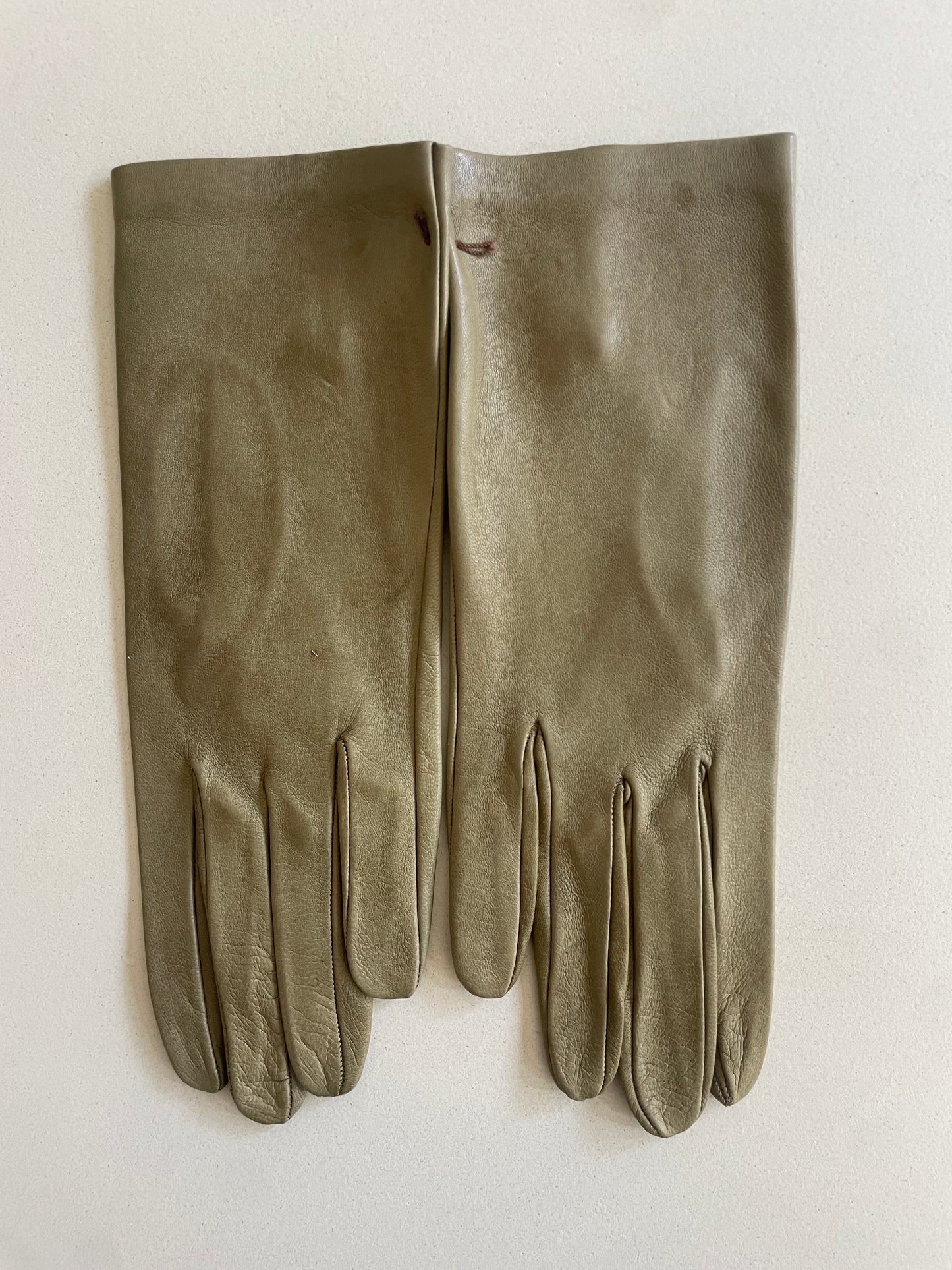 Vintage Olive Green Kid Leather Gloves - The Curatorial Dept.