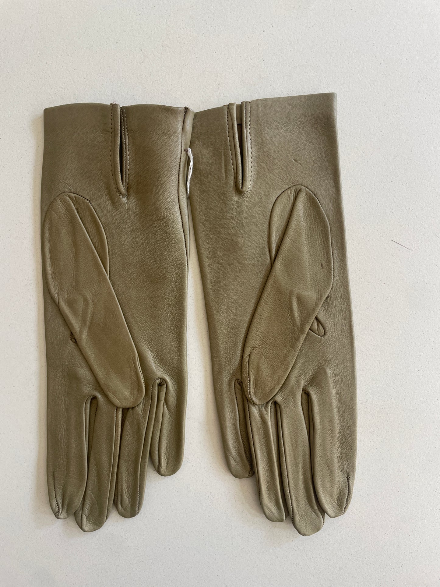 Vintage Olive Green Kid Leather Gloves - The Curatorial Dept.