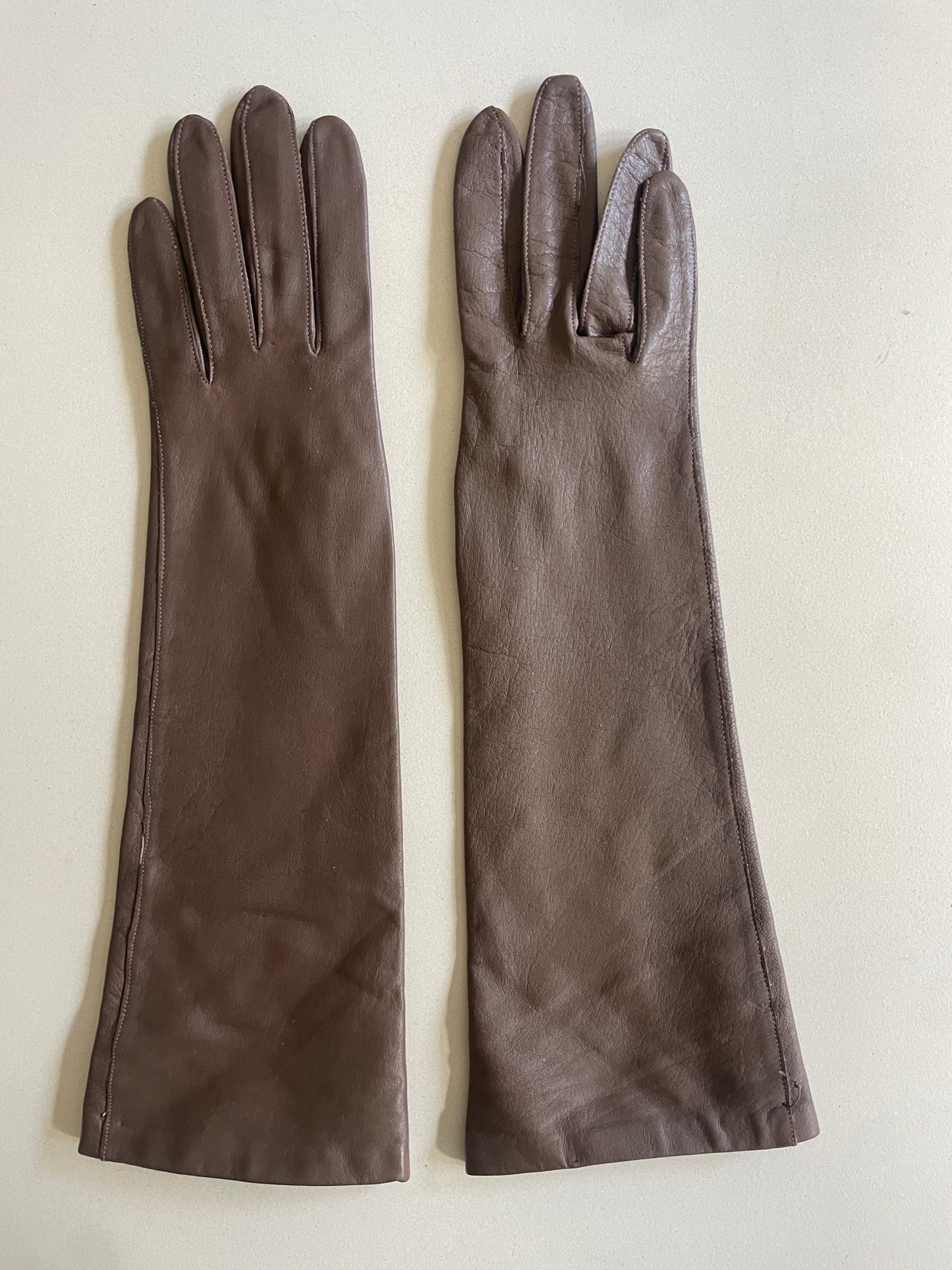 Vintage Tan Kid Leather Gloves - The Curatorial Dept.