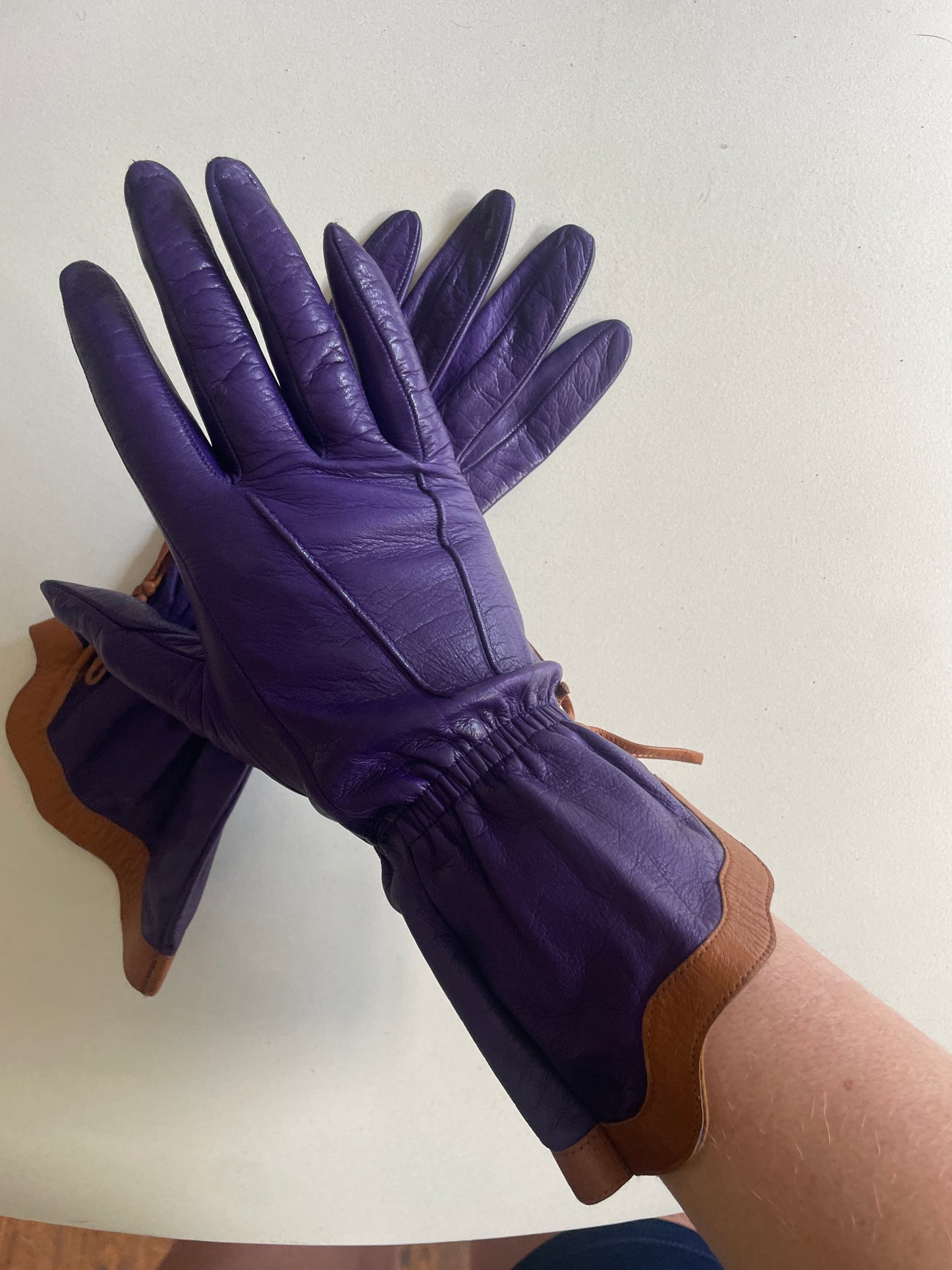 Vintage Purple Kid Leather Gloves - The Curatorial Dept.