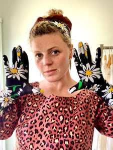 Vintage Betsy Johnson Punk Label Daisy Gloves And Headband Set - The Curatorial Dept.