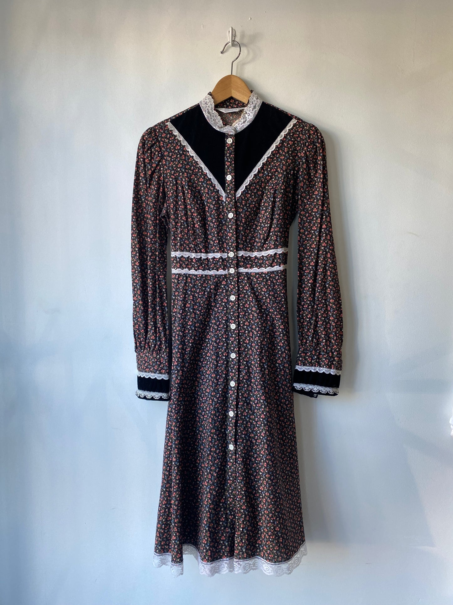 Vintage JC Penney Prairie Dress like Gunne Sax - The Curatorial Dept.