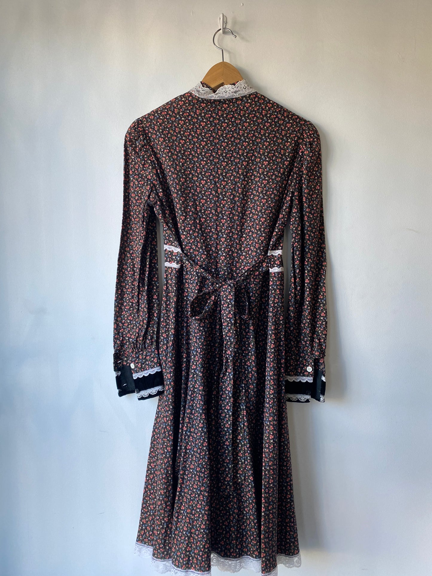 Vintage JC Penney Prairie Dress like Gunne Sax - The Curatorial Dept.
