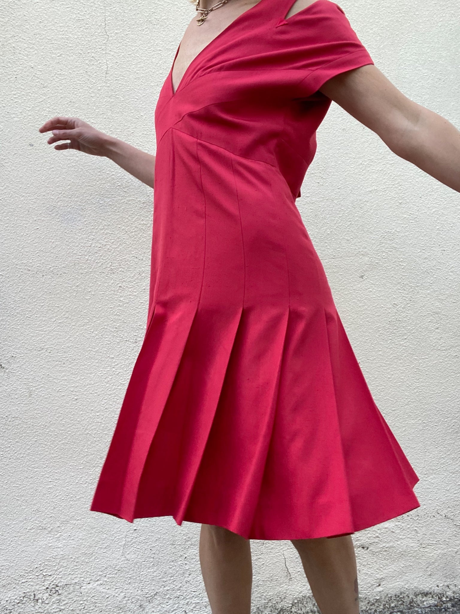 Vintage Chanel Boutique Red Silk Dress – The Curatorial Dept.