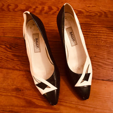 Vintage Bally black and white 80s pumps 👠 - The Curatorial Dept.