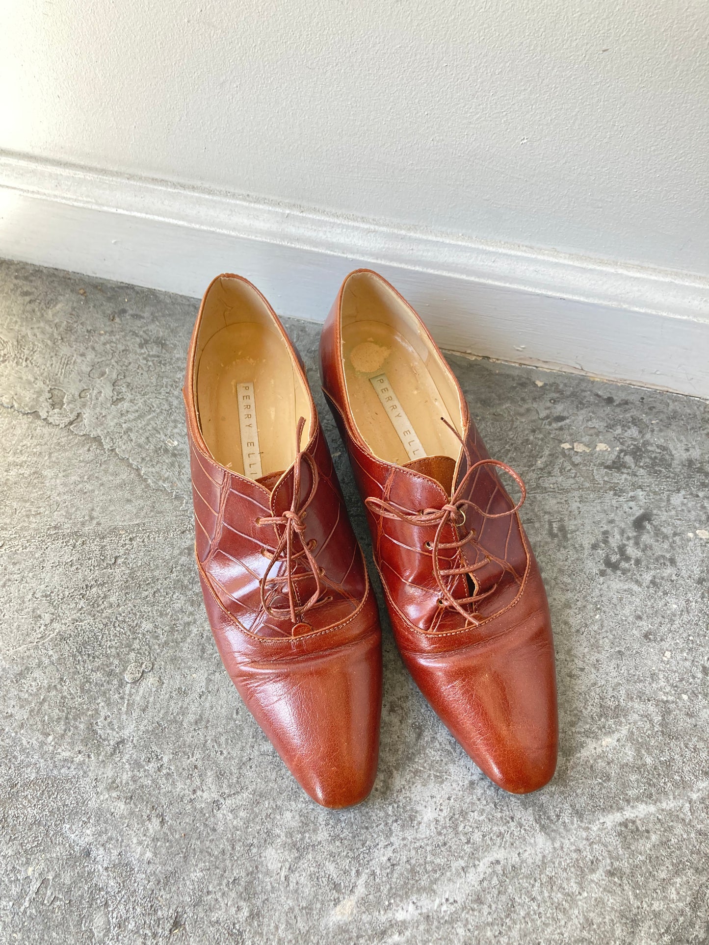 Vintage Perry Ellis Cognac Oxford Low Heels - The Curatorial Dept.
