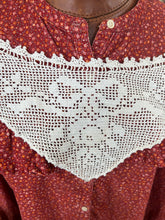 Vintage White Lace Collar